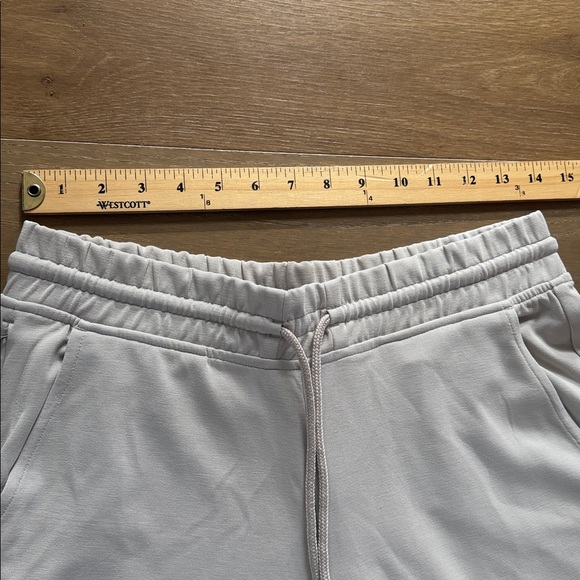 Athleta Seasoft Mid Rise Straight Crop Pant Abalone | S - Picture 9 of 9